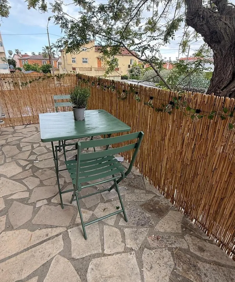 Seaside Studio With Terrace And Free Parking - Beach 2 Min Walk Villeneuve-Loubet France