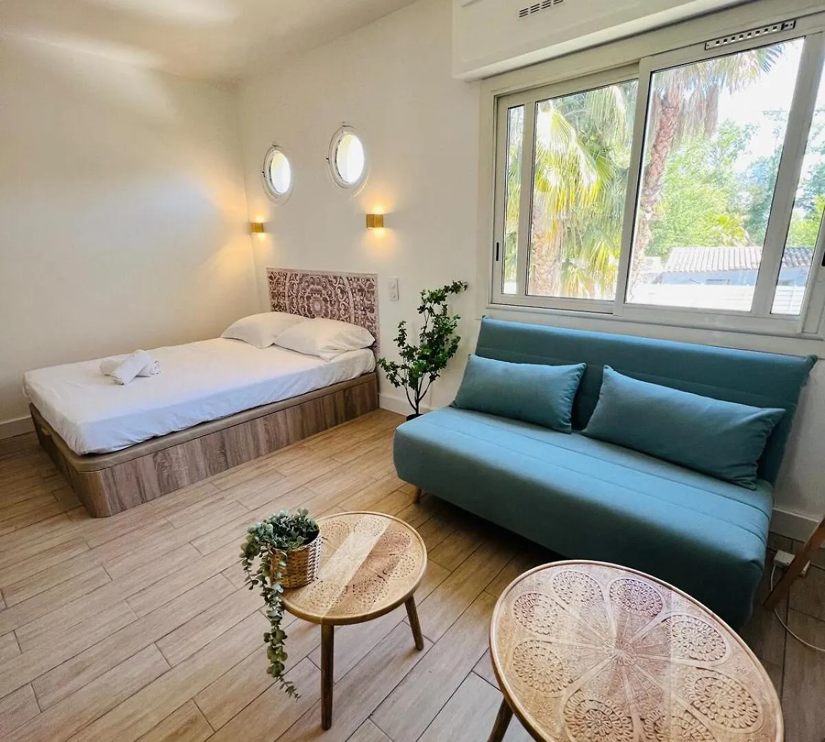 Seaside Studio With Terrace And Free Parking - Beach 2 Min Walk Villeneuve-Loubet